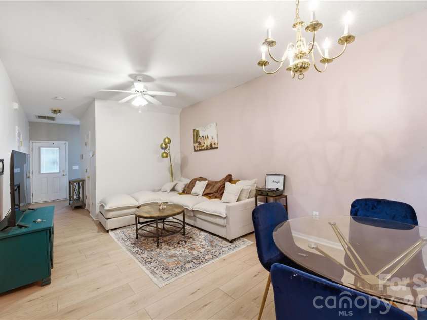 5967 Pisgah Way, Charlotte, NC 28217.  MLS# CAR4412762, YatesRealty ID 44717. 