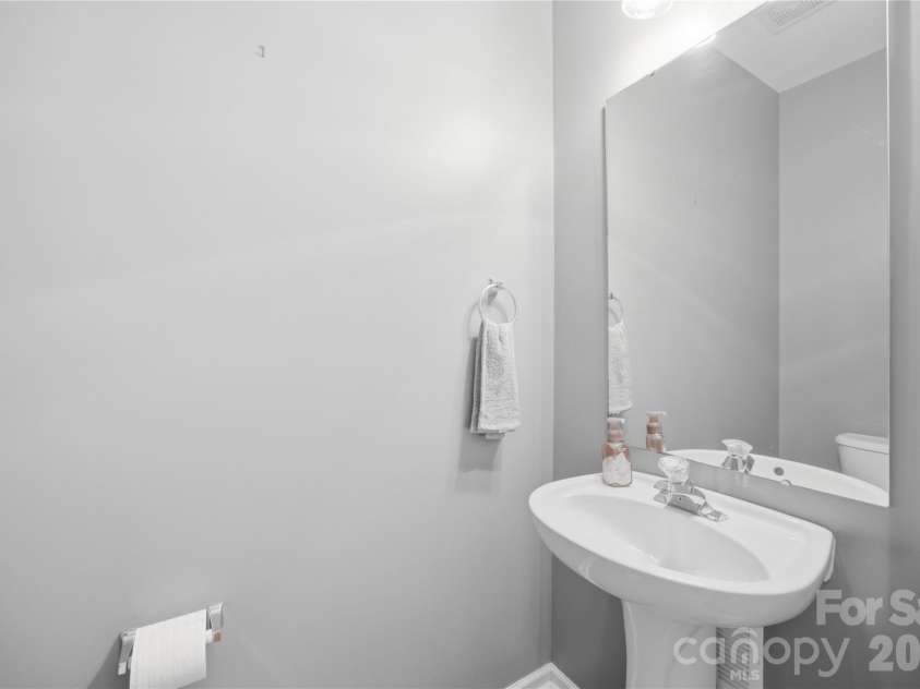 5967 Pisgah Way, Charlotte, NC 28217.  MLS# CAR4412762, YatesRealty ID 44717. 