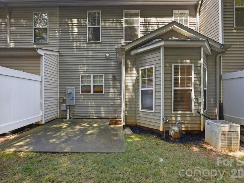5967 Pisgah Way, Charlotte, NC 28217.  MLS# CAR4412762, YatesRealty ID 44717. 