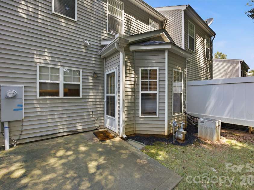 5967 Pisgah Way, Charlotte, NC 28217.  MLS# CAR4412762, YatesRealty ID 44717. 