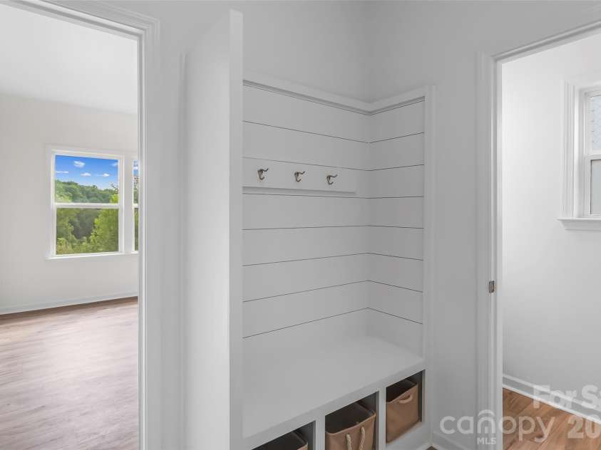 112 Divot Lane, Statesville, NC 28677.  MLS# CAR4405568, YatesRealty ID 44718. Drop Zone