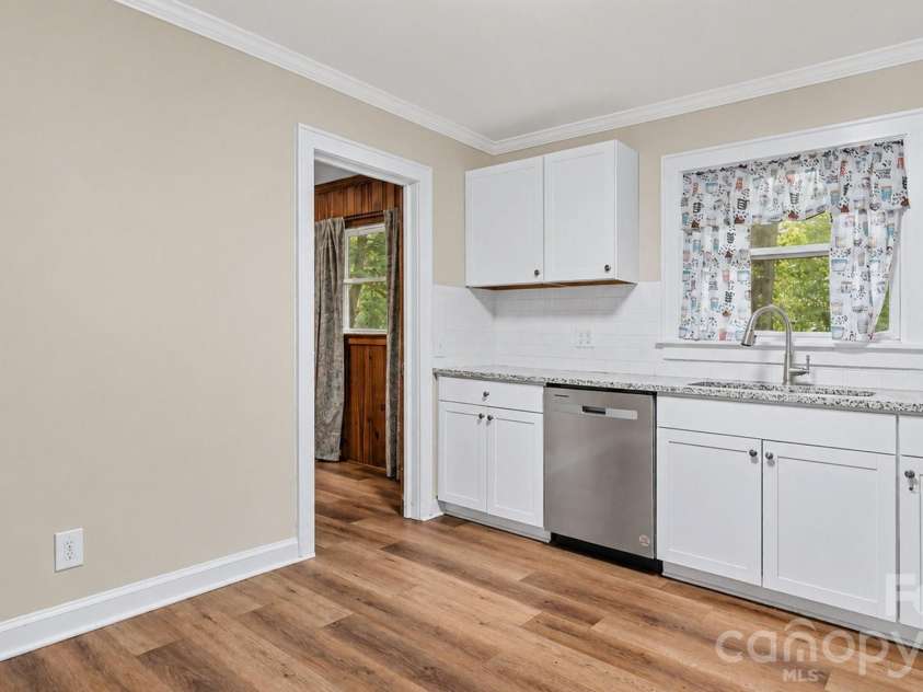 902 Dogwood Drive, Gastonia, NC 28054.  MLS# CAR4413443, YatesRealty ID 44719. 