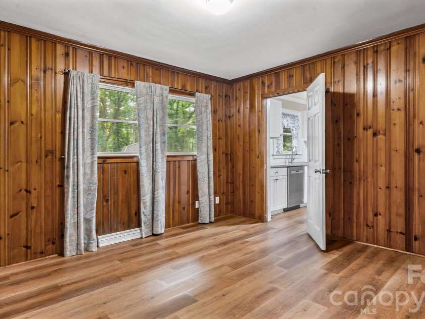 902 Dogwood Drive, Gastonia, NC 28054.  MLS# CAR4413443, YatesRealty ID 44719. 