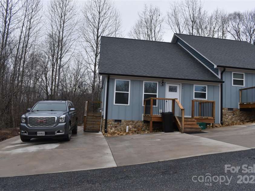 17 Meredith Lane, Marion, NC 28752.  MLS# CAR4249999, YatesRealty ID 4472. 