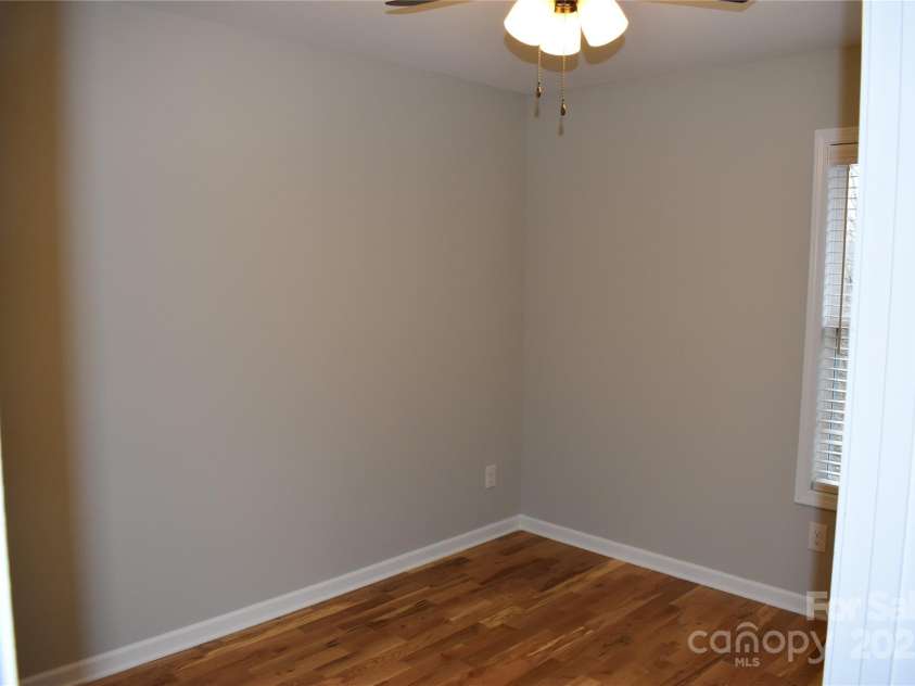 17 Meredith Lane, Marion, NC 28752.  MLS# CAR4249999, YatesRealty ID 4472. 