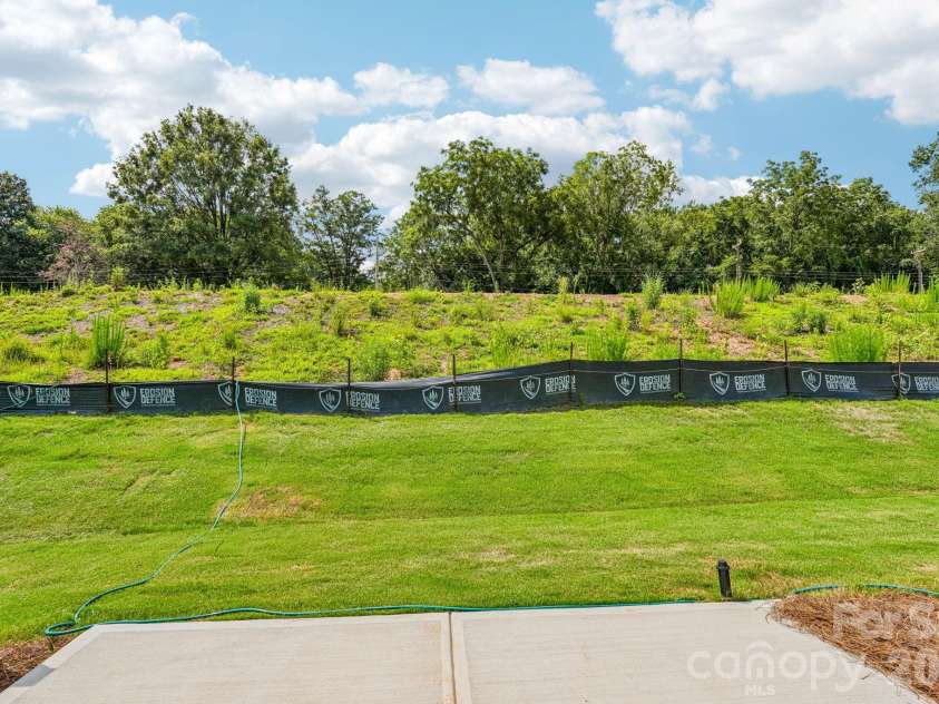 4615 Green Drake Drive, Charlotte, NC 28269.  MLS# CAR4414093, YatesRealty ID 44720. 