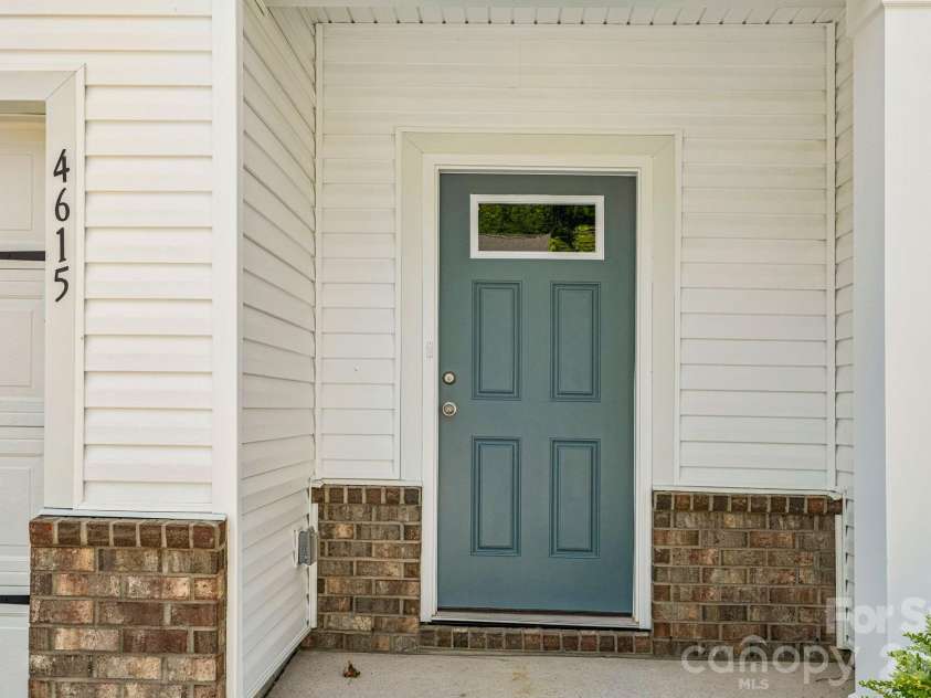 4615 Green Drake Drive, Charlotte, NC 28269.  MLS# CAR4414093, YatesRealty ID 44720. 