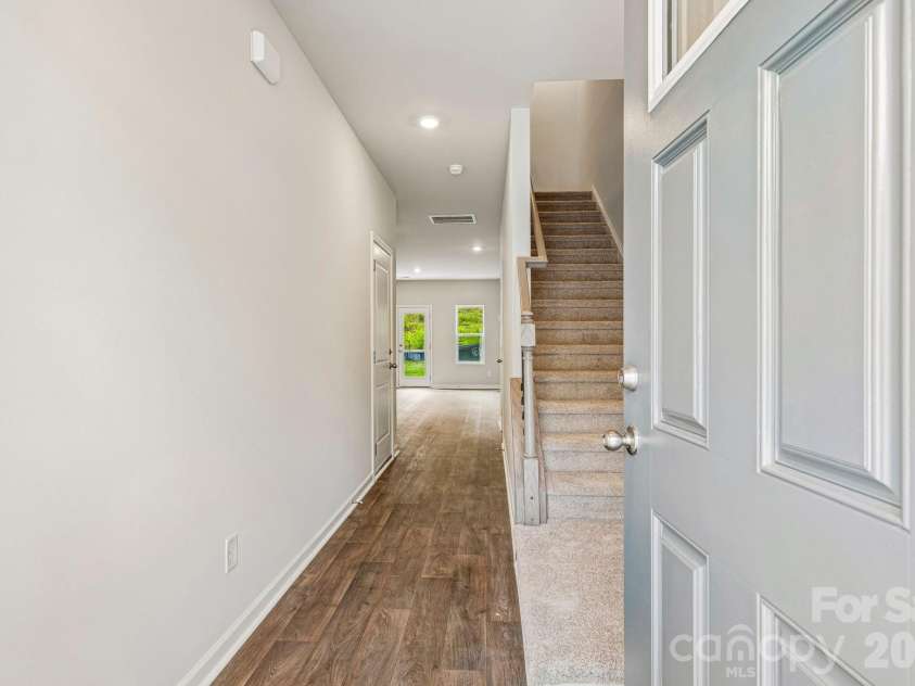 4615 Green Drake Drive, Charlotte, NC 28269.  MLS# CAR4414093, YatesRealty ID 44720. 