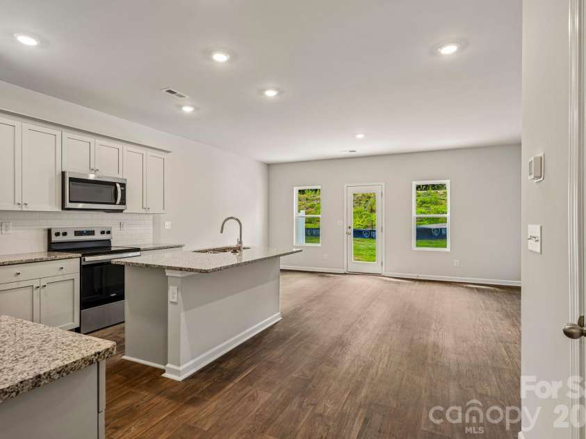 4615 Green Drake Drive, Charlotte, NC 28269.  MLS# CAR4414093, YatesRealty ID 44720. 