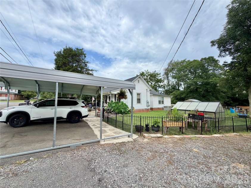 45 Alexander Road, Stony Point, NC 28678.  MLS# CAR4415031, YatesRealty ID 44724. 