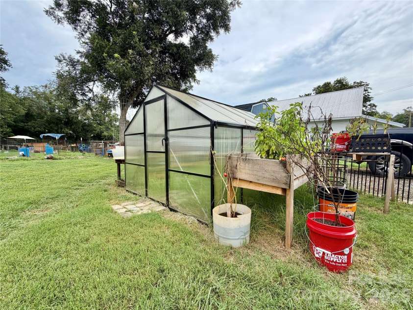 45 Alexander Road, Stony Point, NC 28678.  MLS# CAR4415031, YatesRealty ID 44724. 