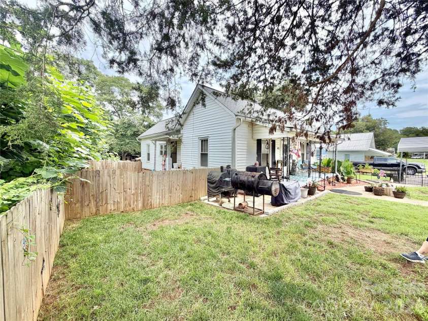 45 Alexander Road, Stony Point, NC 28678.  MLS# CAR4415031, YatesRealty ID 44724. 