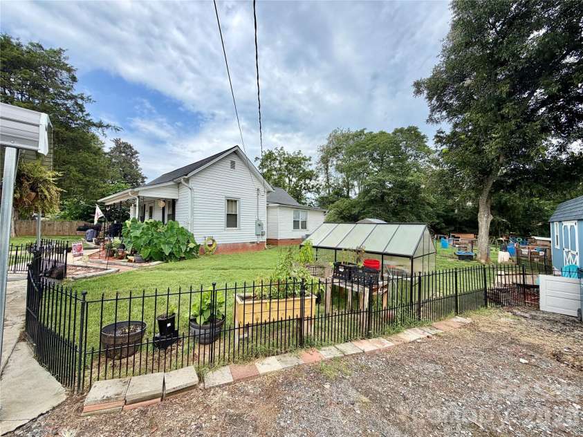 45 Alexander Road, Stony Point, NC 28678.  MLS# CAR4415031, YatesRealty ID 44724. 