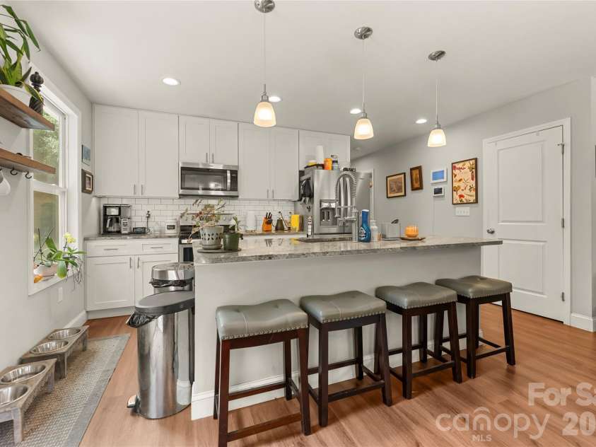 107 Forest Street, Asheville, NC 28803.  MLS# CAR4413610, YatesRealty ID 44725. 