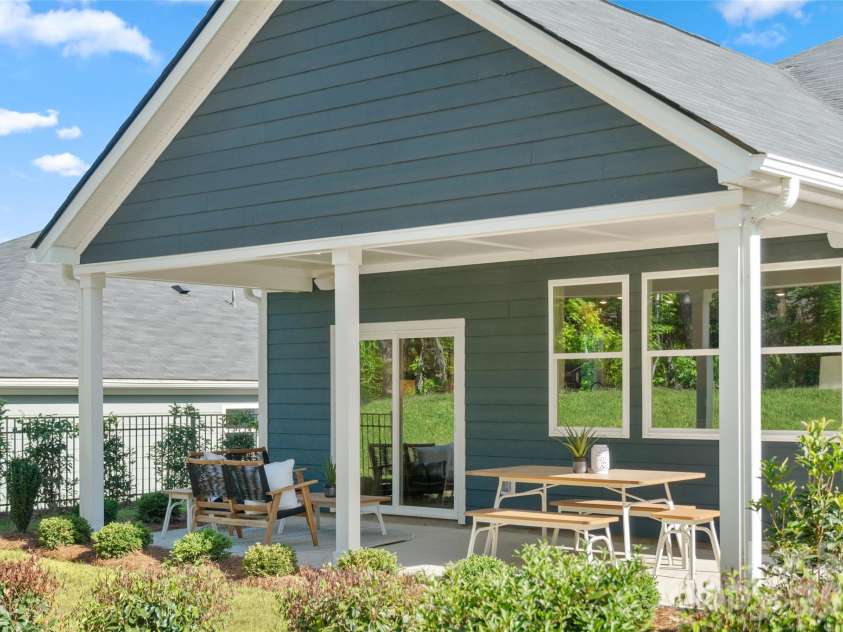 6042 Bella Vista Drive, Denver, NC 28037.  MLS# CAR4410517, YatesRealty ID 44729. 