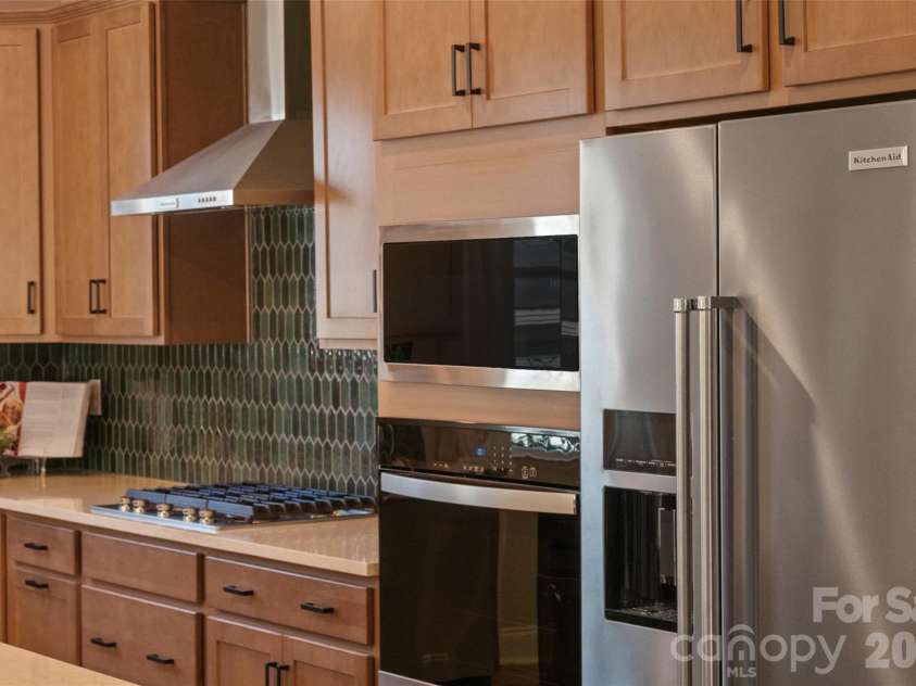 6042 Bella Vista Drive, Denver, NC 28037.  MLS# CAR4410517, YatesRealty ID 44729. 