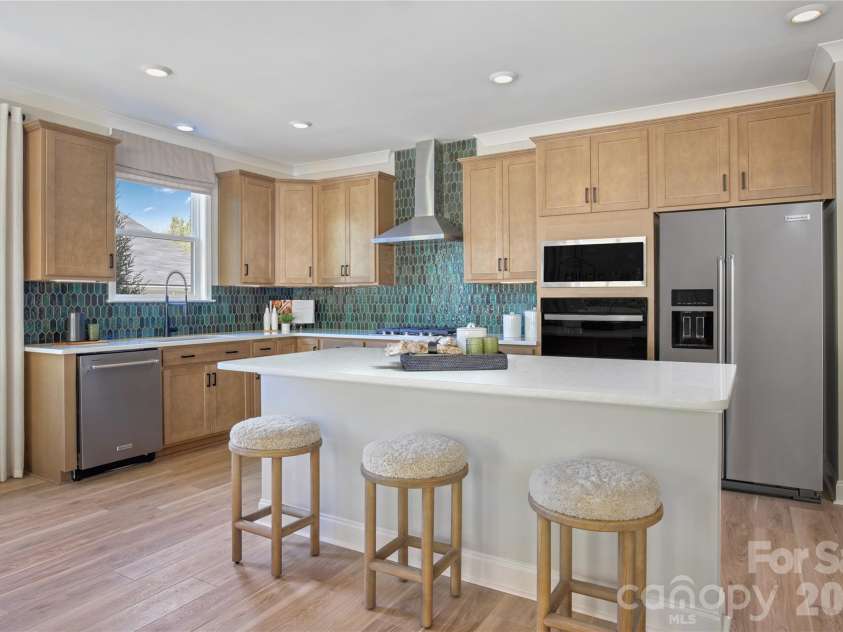 6042 Bella Vista Drive, Denver, NC 28037.  MLS# CAR4410517, YatesRealty ID 44729. 