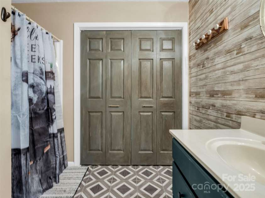 145 Quail Ridge Road, Lake Lure, NC 28746.  MLS# CAR4237652, YatesRealty ID 4473. 