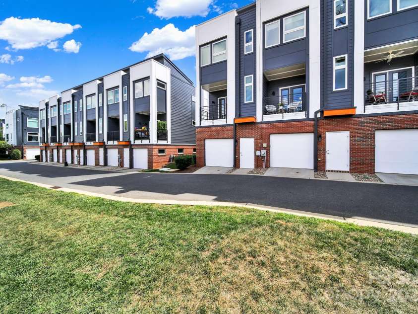 2844 Youngblood Street, Charlotte, NC 28203.  MLS# CAR4304294, YatesRealty ID 4473. 