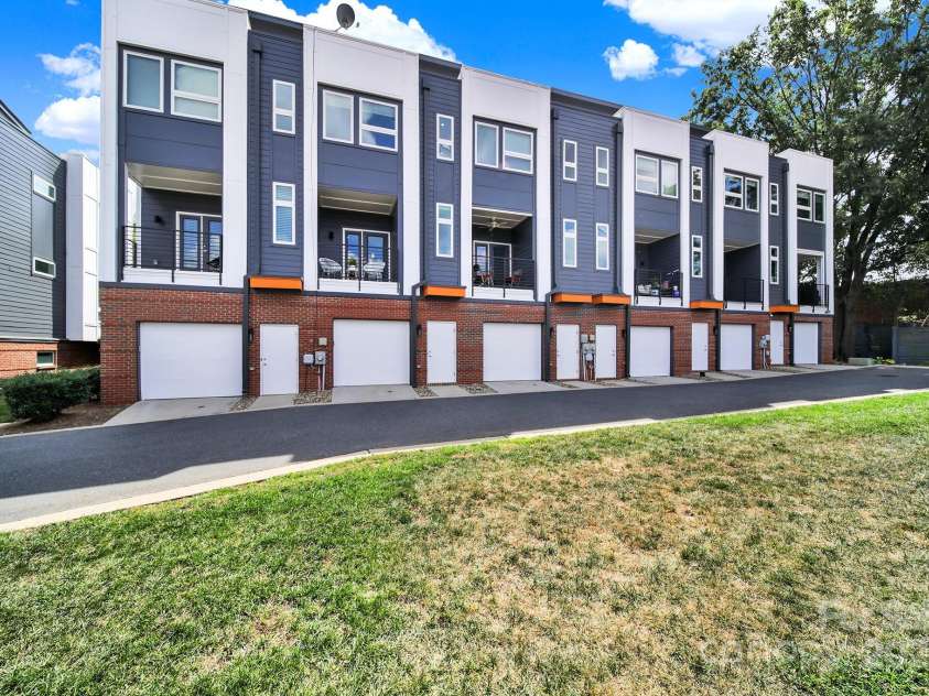 2844 Youngblood Street, Charlotte, NC 28203.  MLS# CAR4304294, YatesRealty ID 4473. 