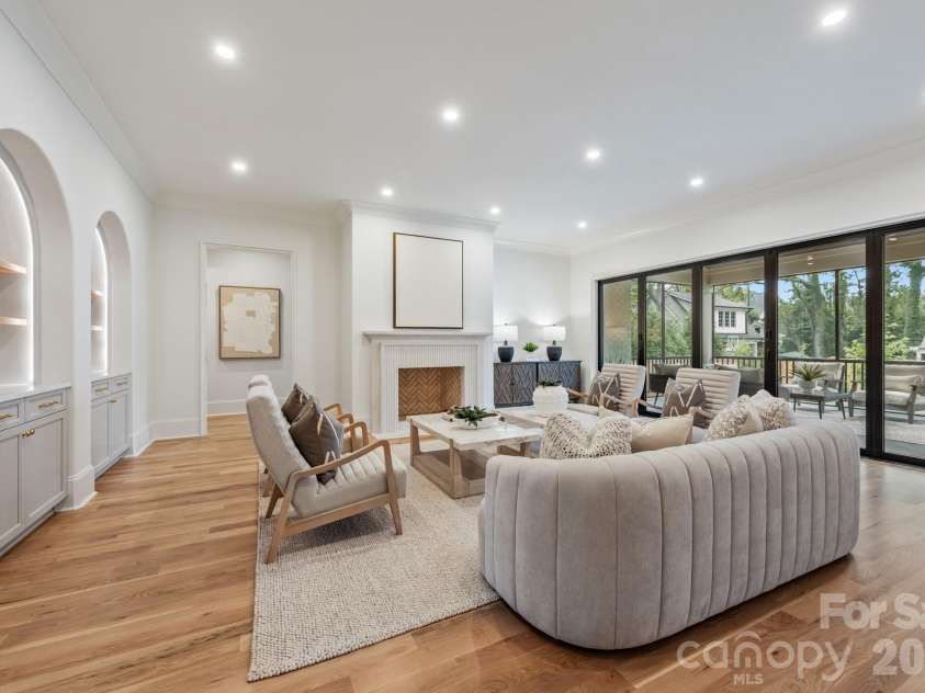 237 Canterbury Road, Charlotte, NC 28211.  MLS# CAR4412714, YatesRealty ID 44731. 