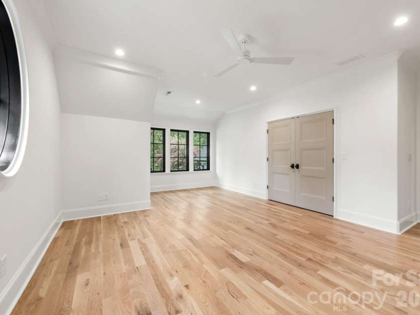 237 Canterbury Road, Charlotte, NC 28211.  MLS# CAR4412714, YatesRealty ID 44731. 