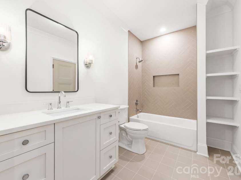 237 Canterbury Road, Charlotte, NC 28211.  MLS# CAR4412714, YatesRealty ID 44731. 