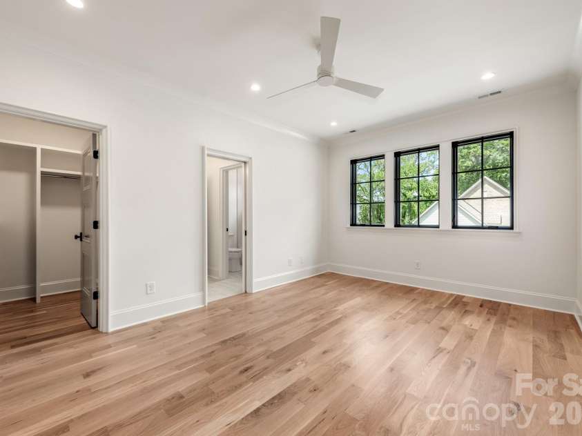 237 Canterbury Road, Charlotte, NC 28211.  MLS# CAR4412714, YatesRealty ID 44731. 