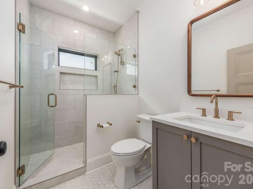 237 Canterbury Road, Charlotte, NC 28211.  MLS# CAR4412714, YatesRealty ID 44731. 
