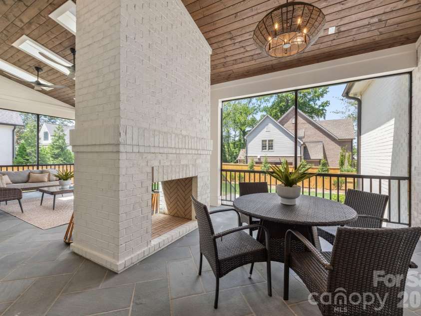 237 Canterbury Road, Charlotte, NC 28211.  MLS# CAR4412714, YatesRealty ID 44731. 