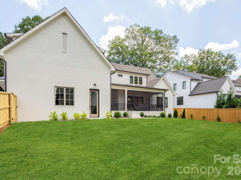 237 Canterbury Road, Charlotte, NC 28211.  MLS# CAR4412714, YatesRealty ID 44731. 