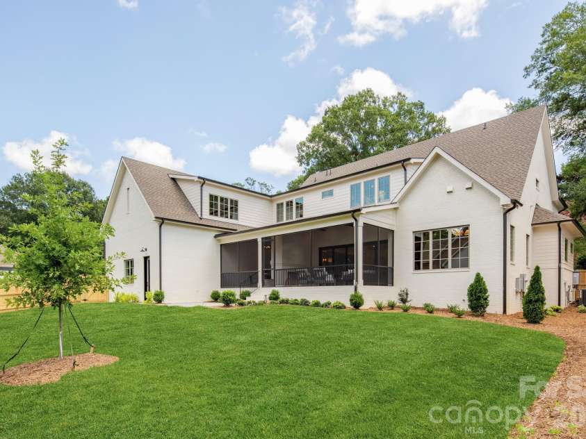 237 Canterbury Road, Charlotte, NC 28211.  MLS# CAR4412714, YatesRealty ID 44731. 