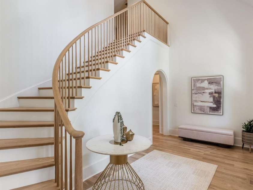 237 Canterbury Road, Charlotte, NC 28211.  MLS# CAR4412714, YatesRealty ID 44731. 