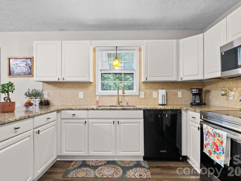 8791 Lisa Trail, Connelly Springs, NC 28612.  MLS# CAR4414597, YatesRealty ID 44733. 