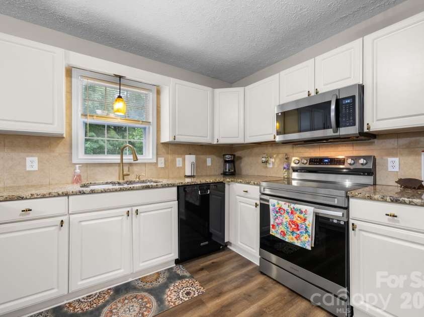 8791 Lisa Trail, Connelly Springs, NC 28612.  MLS# CAR4414597, YatesRealty ID 44733. 