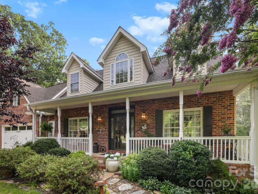 254 Kanuga Forest Drive, Hendersonville, NC 28739.  MLS# CAR4409207, YatesRealty ID 44736. 