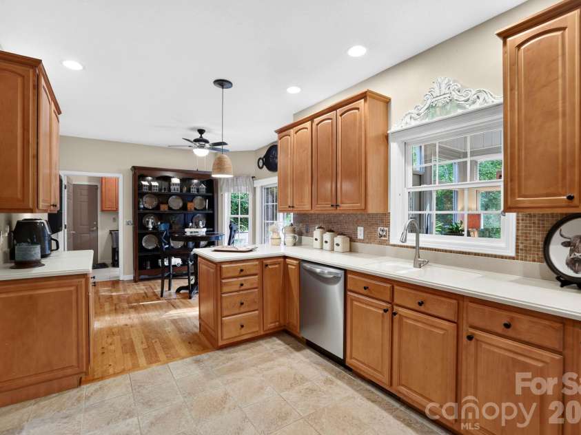 254 Kanuga Forest Drive, Hendersonville, NC 28739.  MLS# CAR4409207, YatesRealty ID 44736. 
