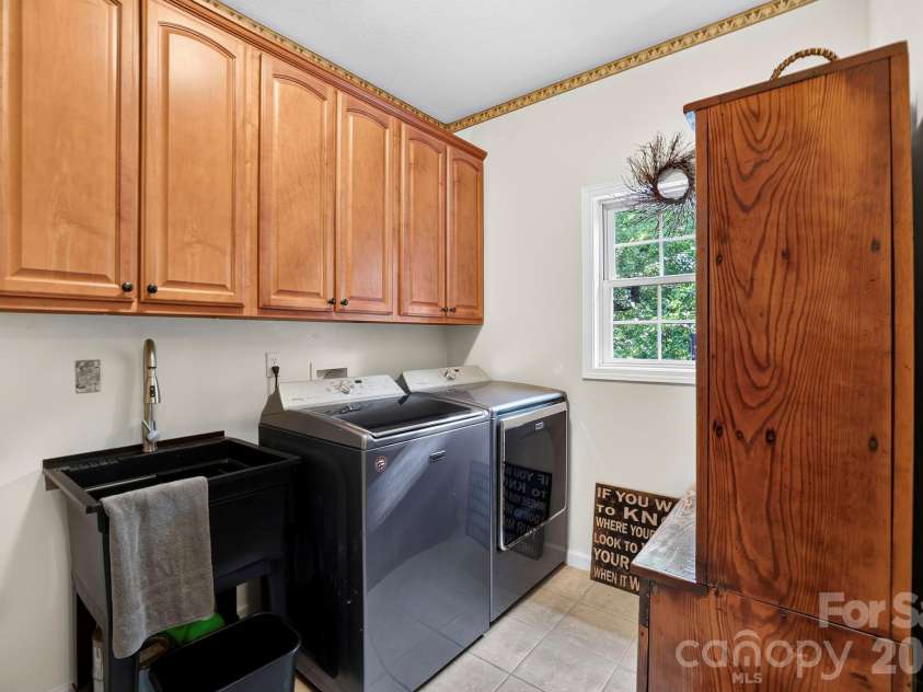 254 Kanuga Forest Drive, Hendersonville, NC 28739.  MLS# CAR4409207, YatesRealty ID 44736. 