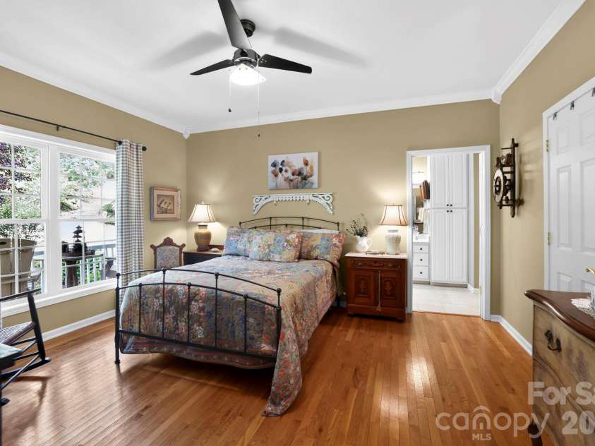 254 Kanuga Forest Drive, Hendersonville, NC 28739.  MLS# CAR4409207, YatesRealty ID 44736. 