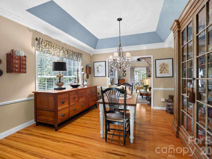 254 Kanuga Forest Drive, Hendersonville, NC 28739.  MLS# CAR4409207, YatesRealty ID 44736. 
