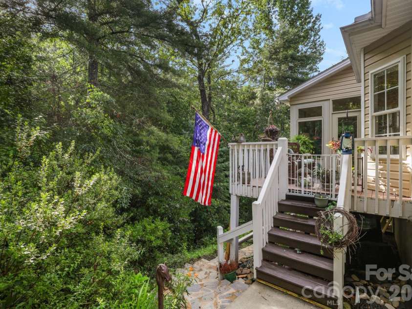 254 Kanuga Forest Drive, Hendersonville, NC 28739.  MLS# CAR4409207, YatesRealty ID 44736. 
