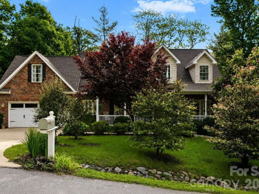 254 Kanuga Forest Drive, Hendersonville, NC 28739.  MLS# CAR4409207, YatesRealty ID 44736. 