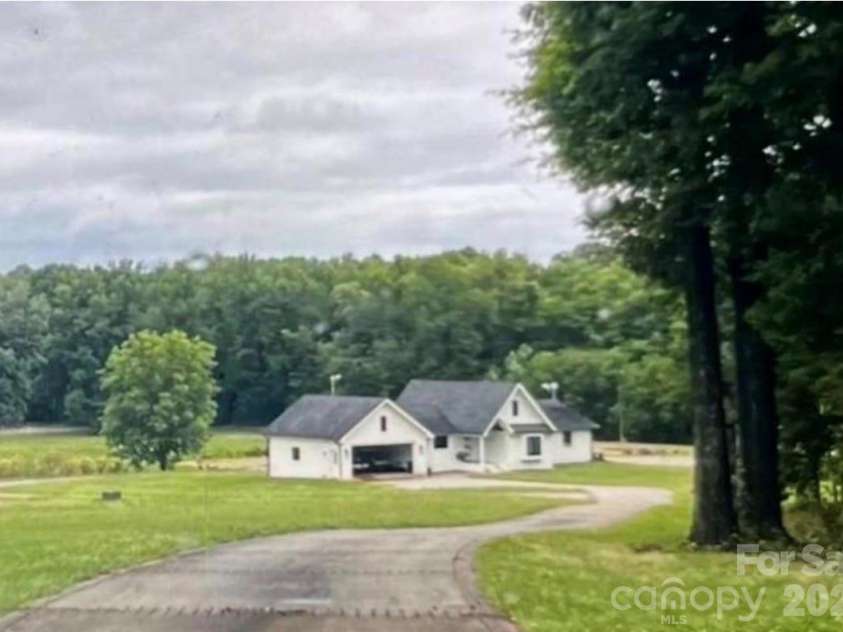 9151 Archer Road, Davidson, NC 28036.  MLS# CAR4415043, YatesRealty ID 44737. 
