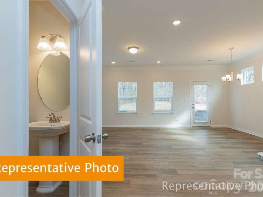 2662 Spinalis Street, Charlotte, NC 28215.  MLS# CAR4415108, YatesRealty ID 44738. 