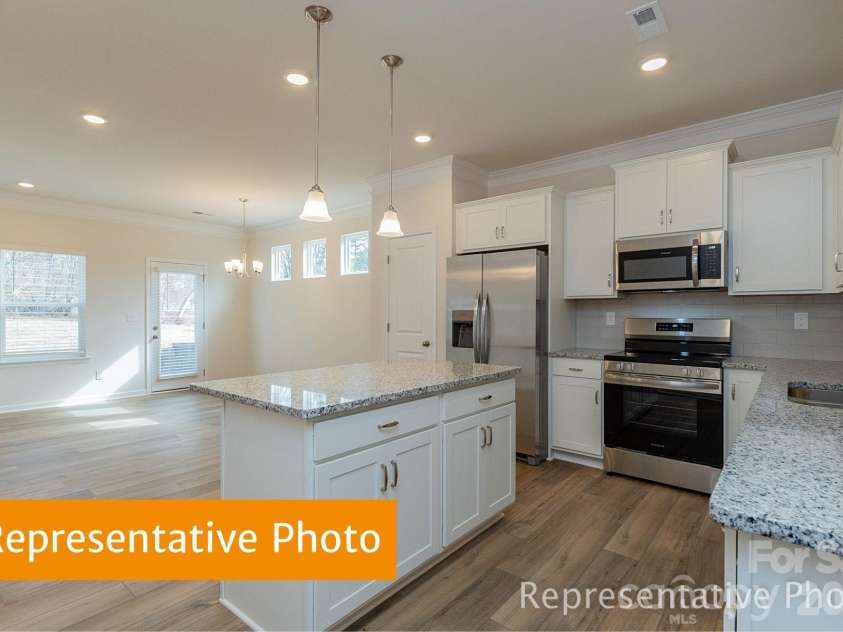 2662 Spinalis Street, Charlotte, NC 28215.  MLS# CAR4415108, YatesRealty ID 44738. 