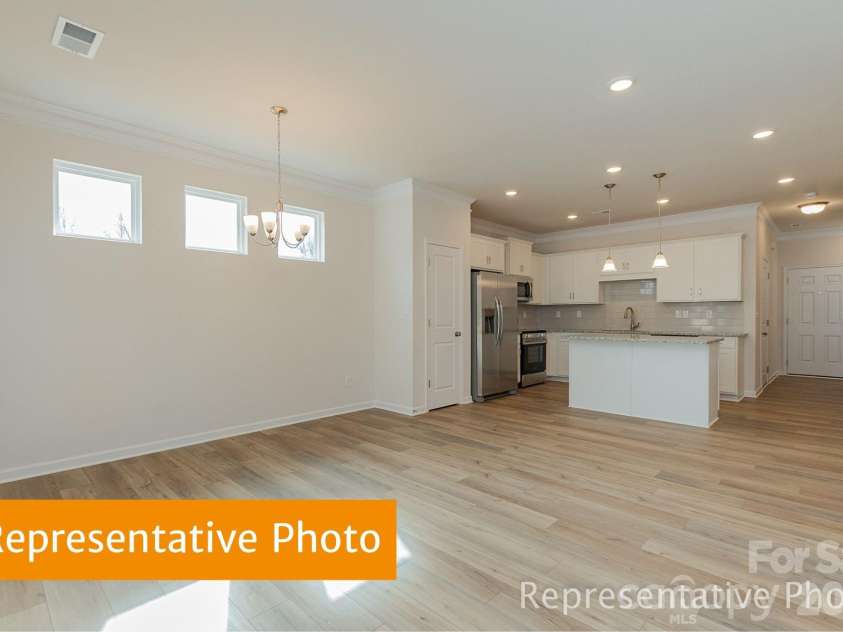 2662 Spinalis Street, Charlotte, NC 28215.  MLS# CAR4415108, YatesRealty ID 44738. 