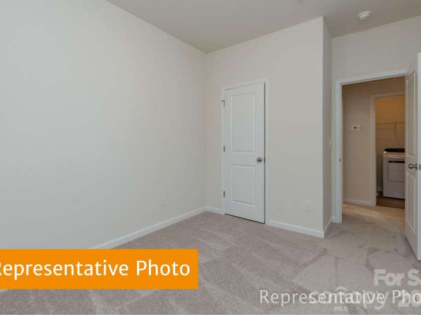 2662 Spinalis Street, Charlotte, NC 28215.  MLS# CAR4415108, YatesRealty ID 44738. 