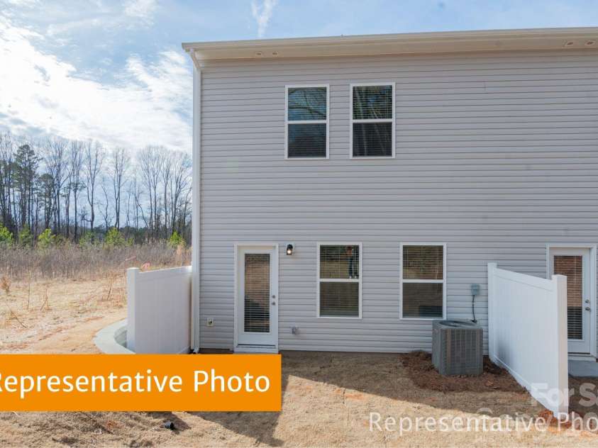 2662 Spinalis Street, Charlotte, NC 28215.  MLS# CAR4415108, YatesRealty ID 44738. 