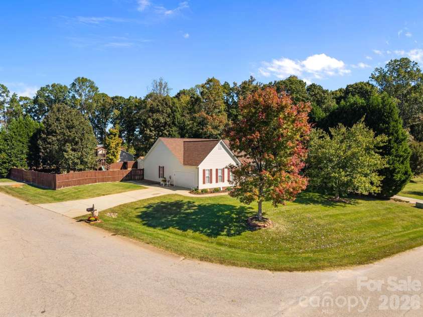 223 Wendover Drive, Salisbury, NC 28147.  MLS# CAR4309824, YatesRealty ID 4474. 