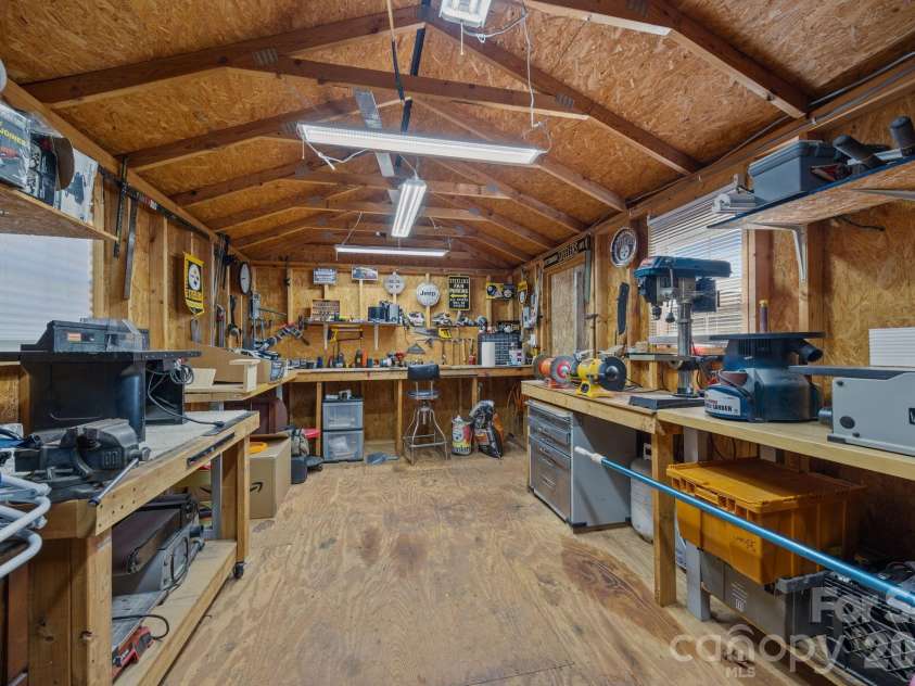 223 Wendover Drive, Salisbury, NC 28147.  MLS# CAR4309824, YatesRealty ID 4474. 